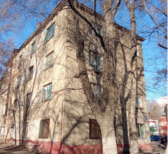 Из-за халатности саратовских чиновников жители аварийной четырёхэтажки не могут дождаться расселения Из-за халатности саратовских чиновников жители аварийной четырёхэтажки не могут дождаться расселения